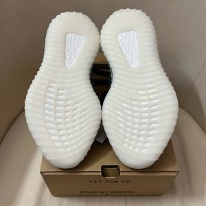 yeezy 350 v 2 zebra
